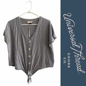 Women's striped short sleeved button up, Size M